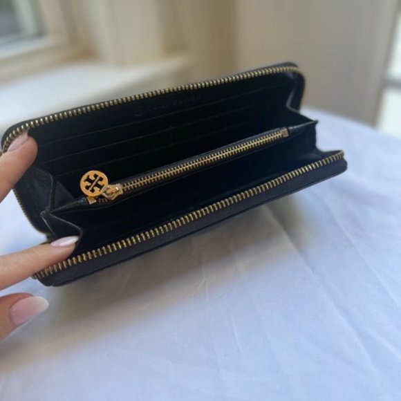 Tory Burch Long Wallet - Picture 5 of 5